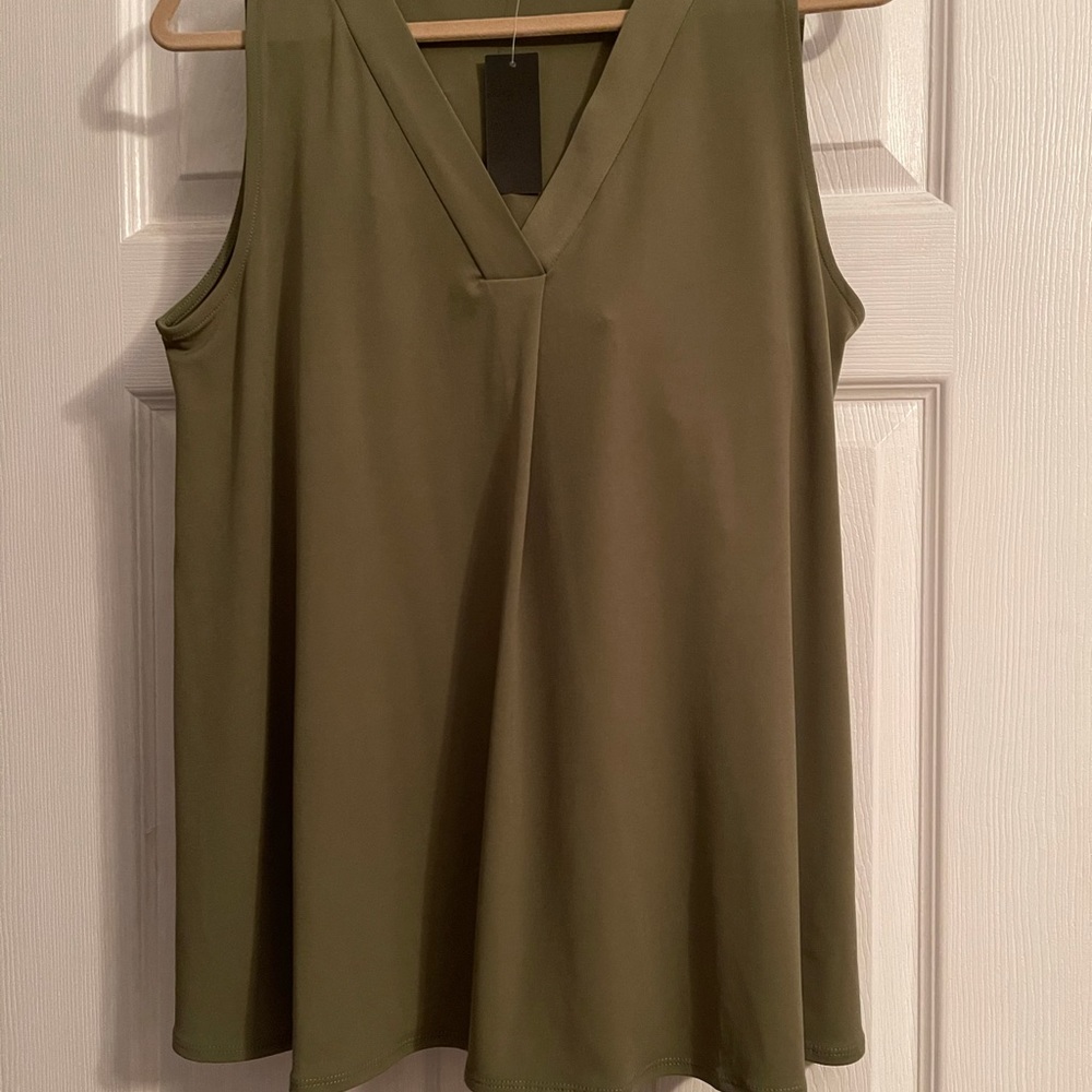 PREMISE Split Neck/V-Neck Sleeveless Top Large NWT